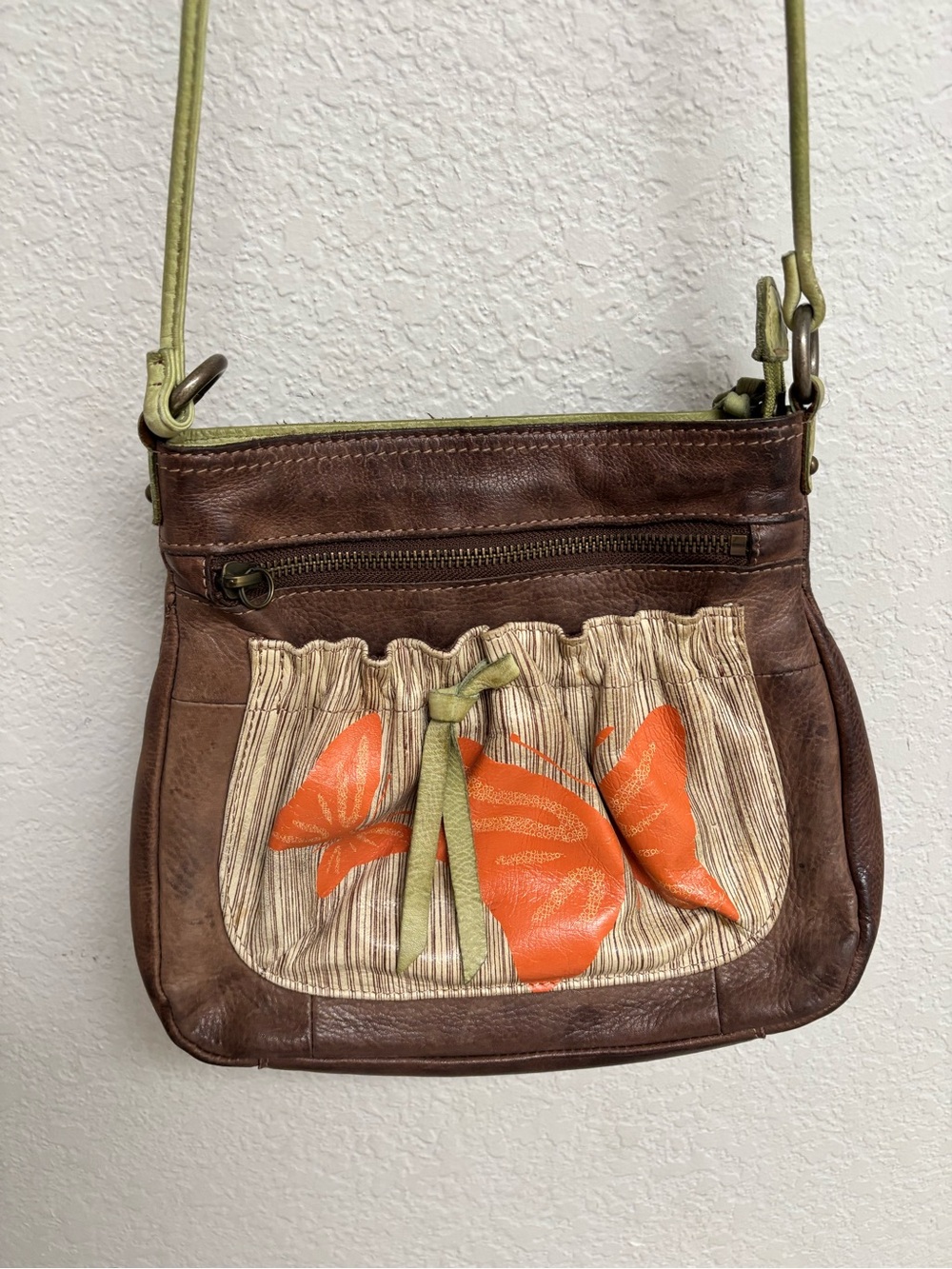 Fossil / Vintage Leather Top Zip Shoulder Crossbody Bag Purse Orange Butterfly